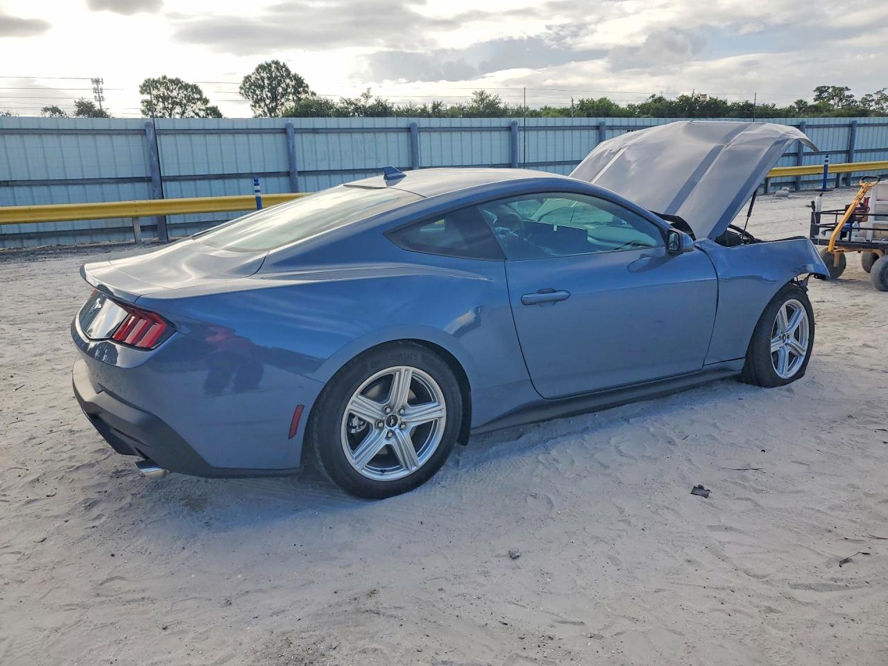 2026 FORD MUSTANG — снимка 3