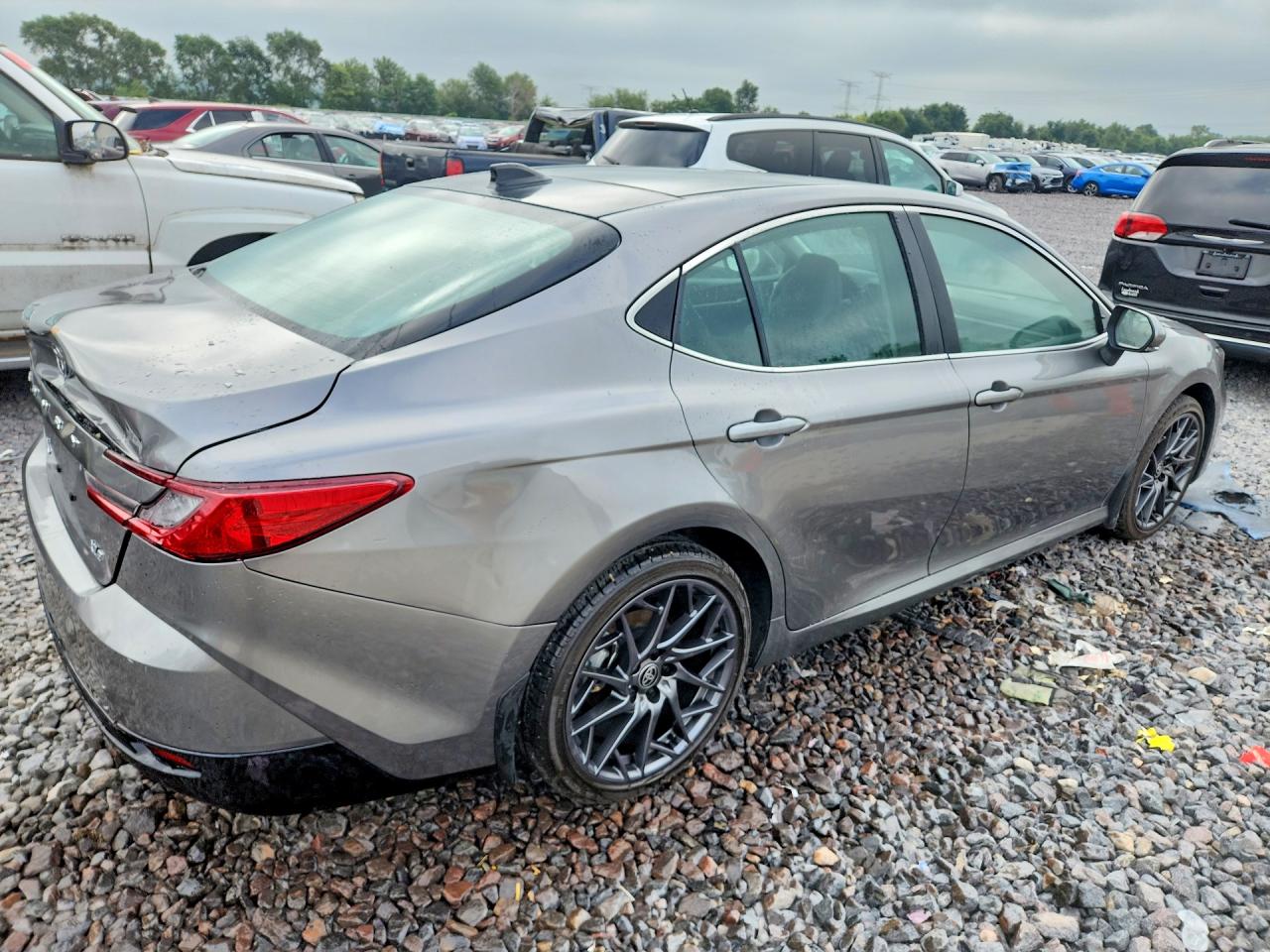 2026 TOYOTA CAMRY XLE — снимка 3