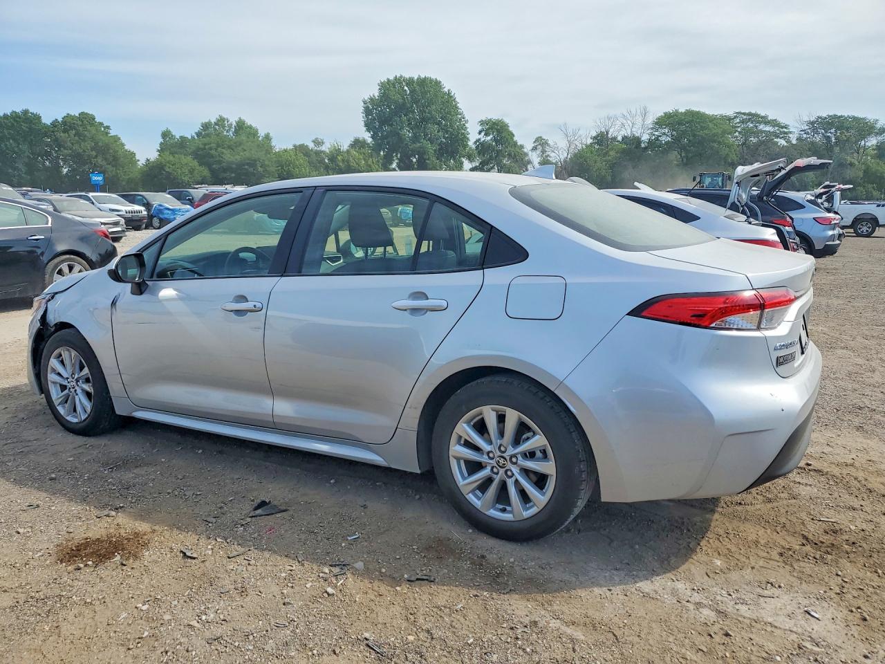 2024 TOYOTA COROLLA LE — снимка 2