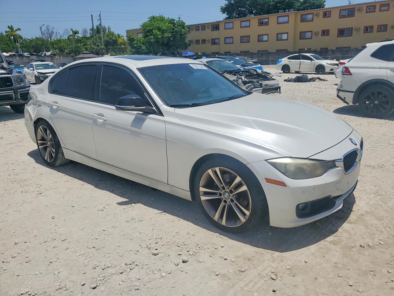 2015 BMW 328 I — снимка 4