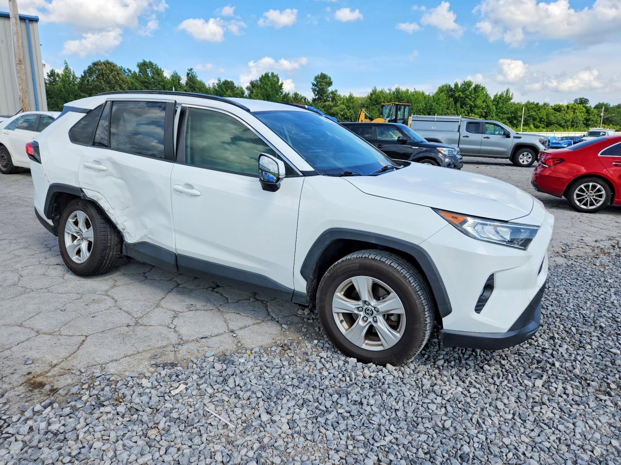 2020 TOYOTA RAV4 XLE — снимка 4