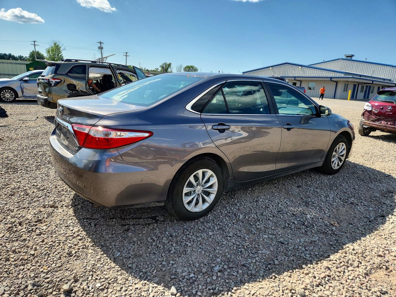2017 TOYOTA CAMRY LE — снимка 3