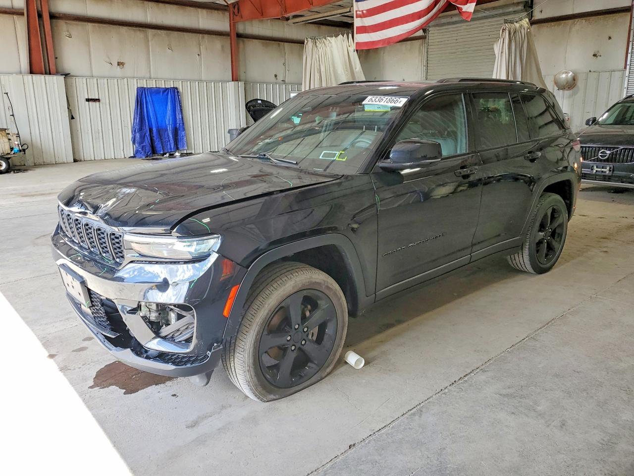 2023 JEEP GRAND CHEROKEE LAREDO