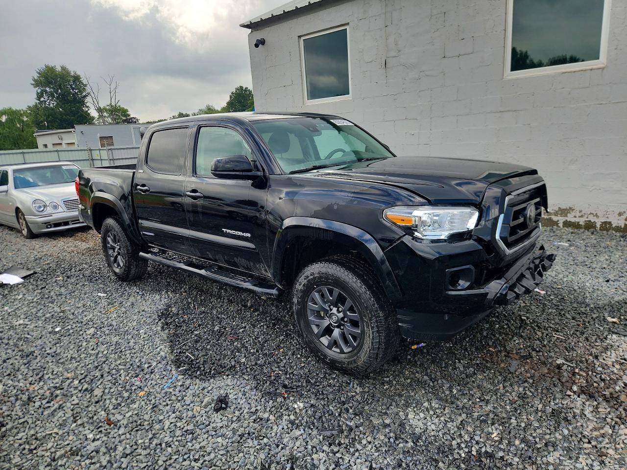 2023 TOYOTA TACOMA SR5 V6 — снимка 4