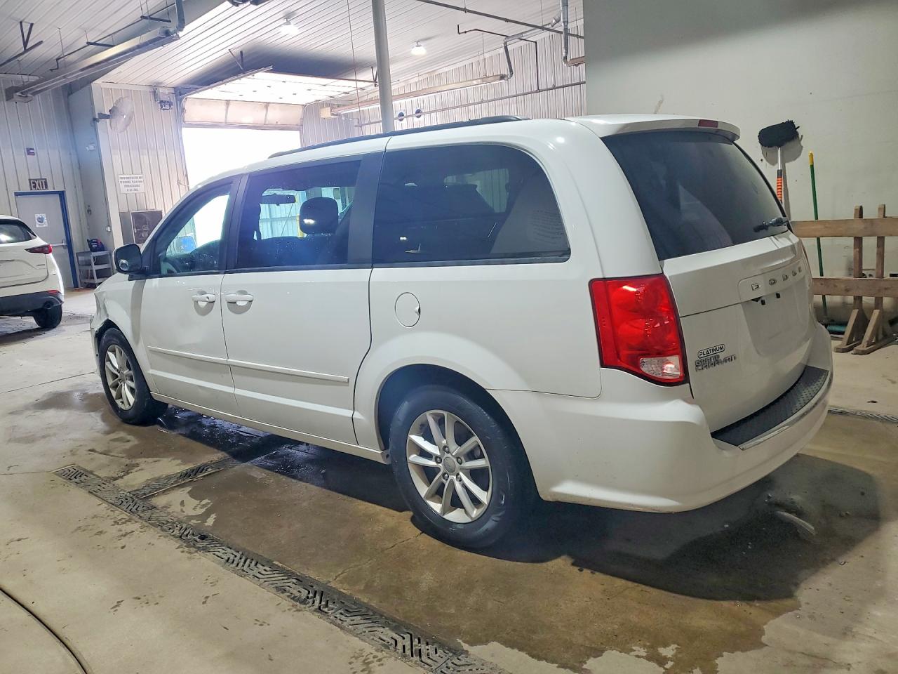 2016 DODGE GRAND CARAVAN SXT — снимка 2