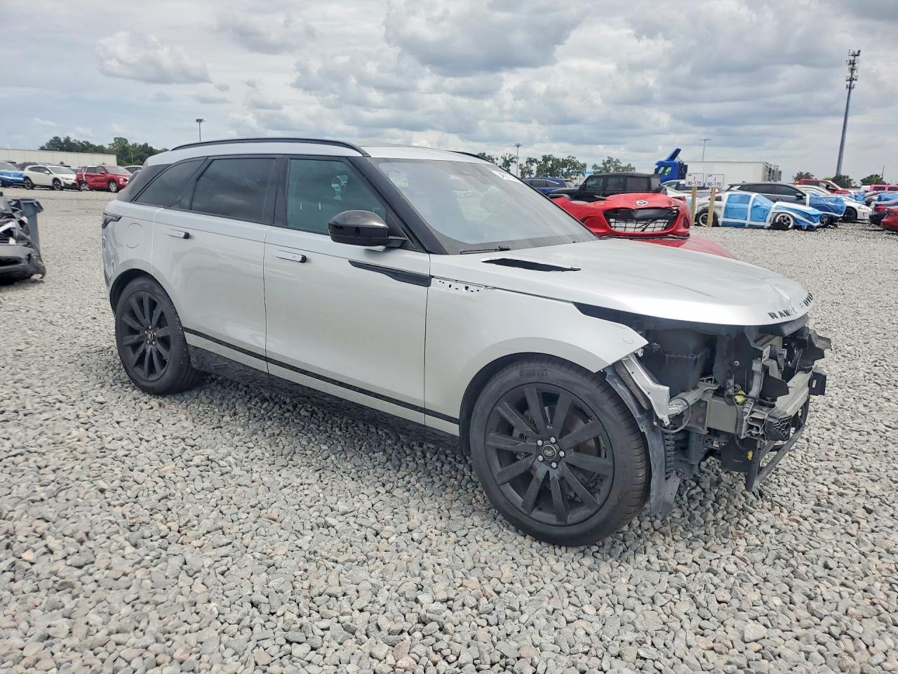 2019 LAND ROVER RANGE ROVER VELAR R-DYNAMIC SE — снимка 4