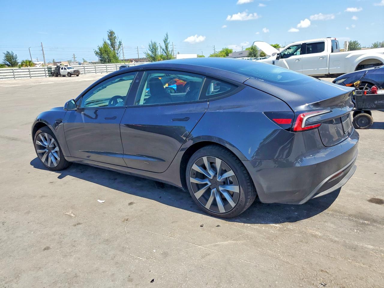 2026 TESLA MODEL 3 — снимка 2