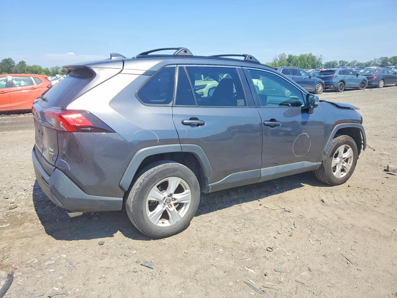 2021 TOYOTA RAV4 XLE — снимка 3