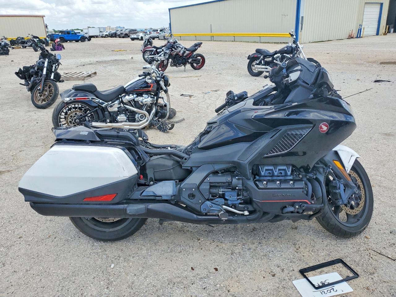2021 HONDA GL1800 B