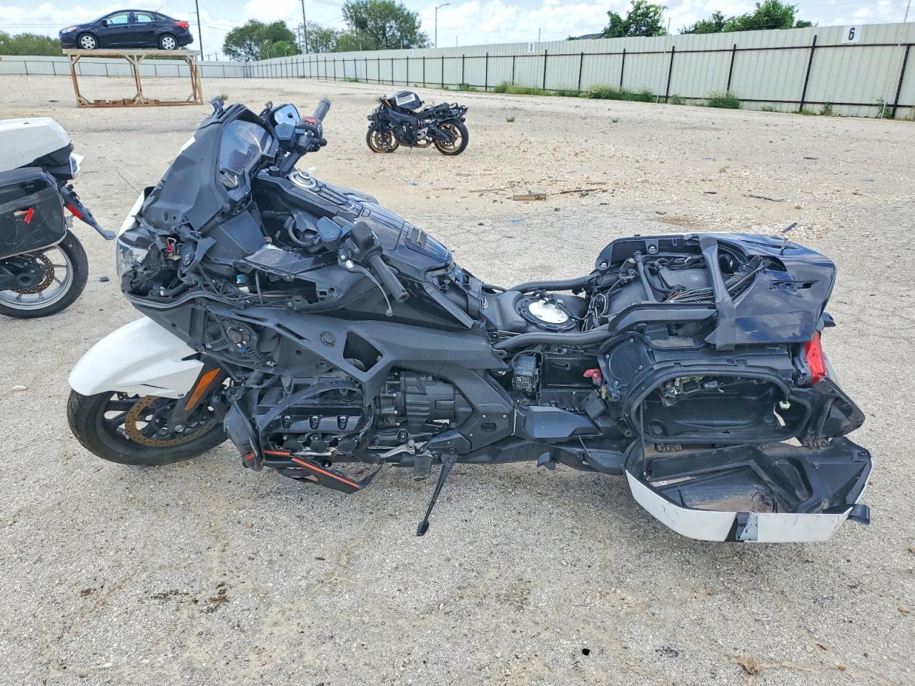 2021 HONDA GL1800 B — снимка 3