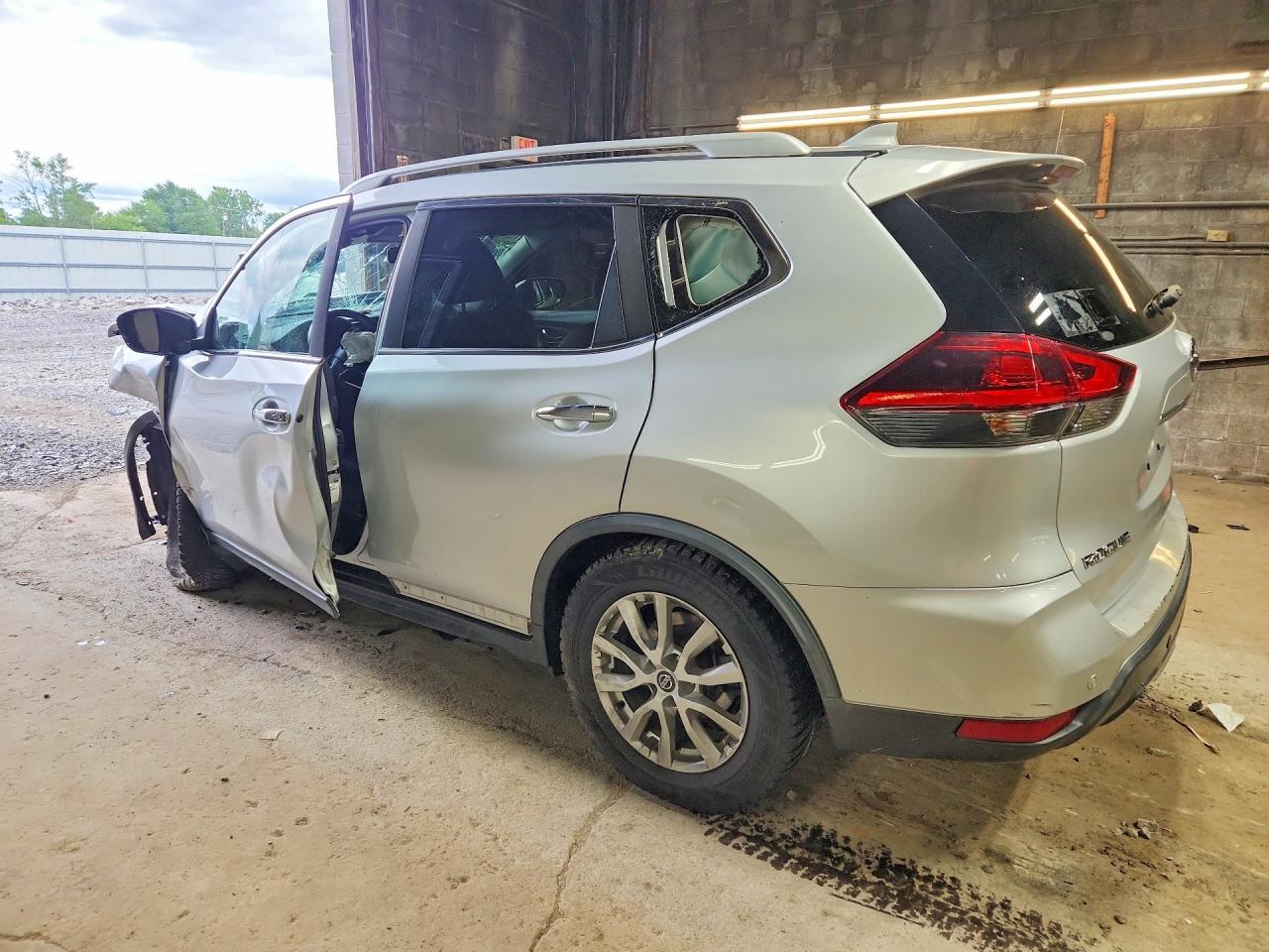 2019 NISSAN ROGUE SV — снимка 2