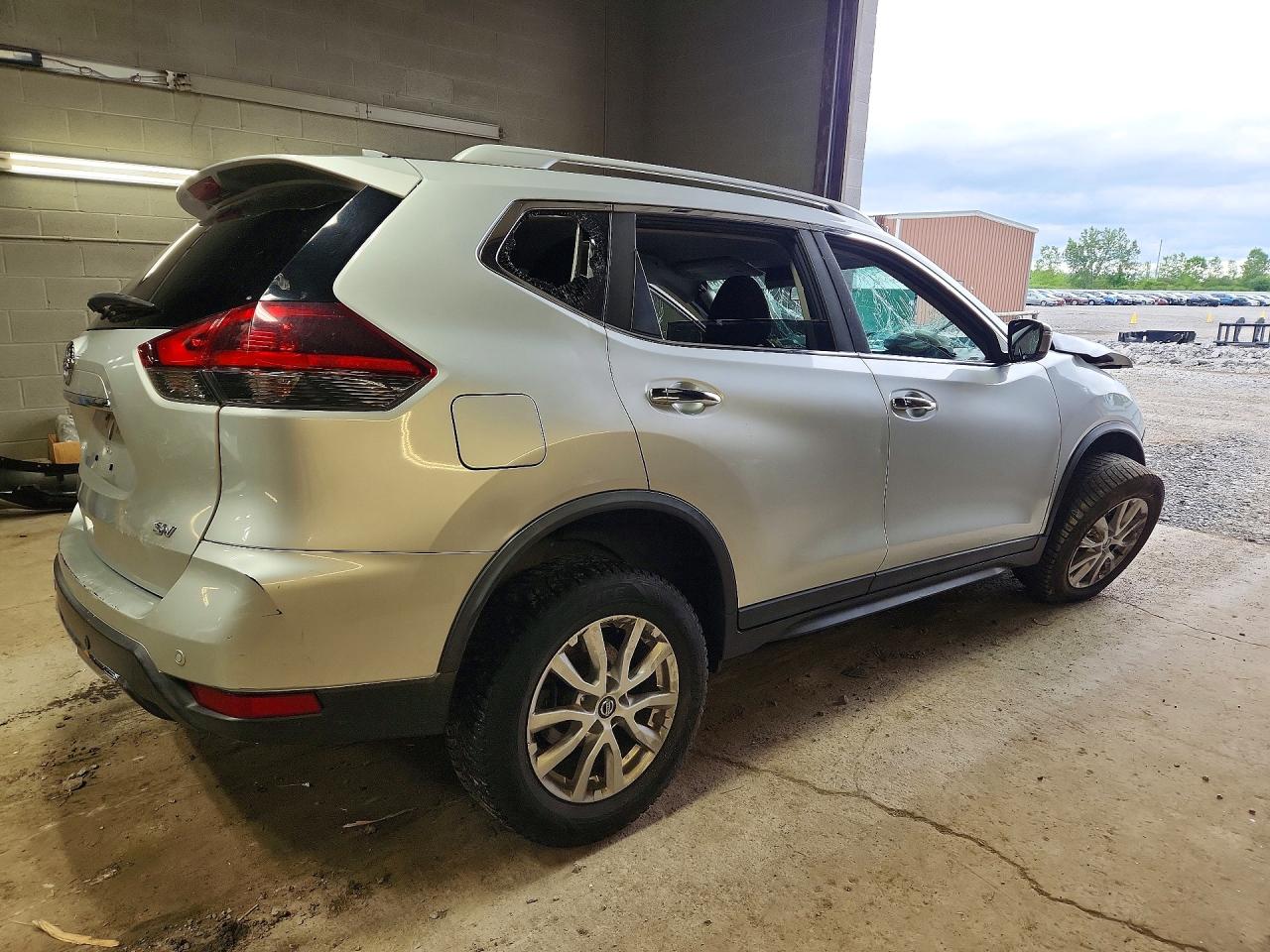 2019 NISSAN ROGUE SV — снимка 3
