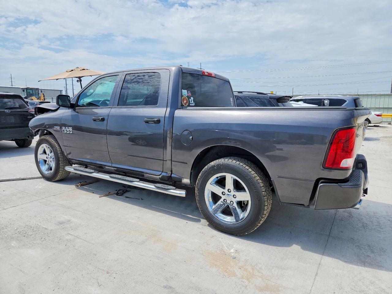 2016 RAM 1500 ST — снимка 2