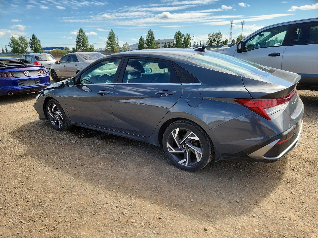 2025 HYUNDAI ELANTRA LIMITED — снимка 2