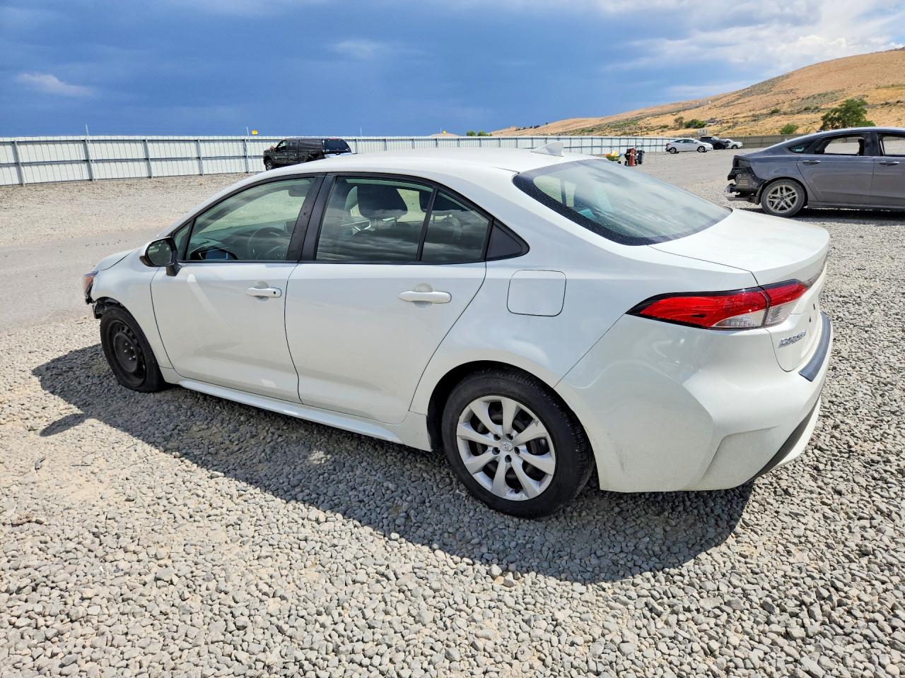 2021 TOYOTA COROLLA LE — снимка 2