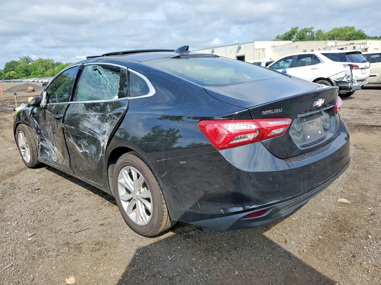 2019 CHEVROLET MALIBU LT — снимка 2