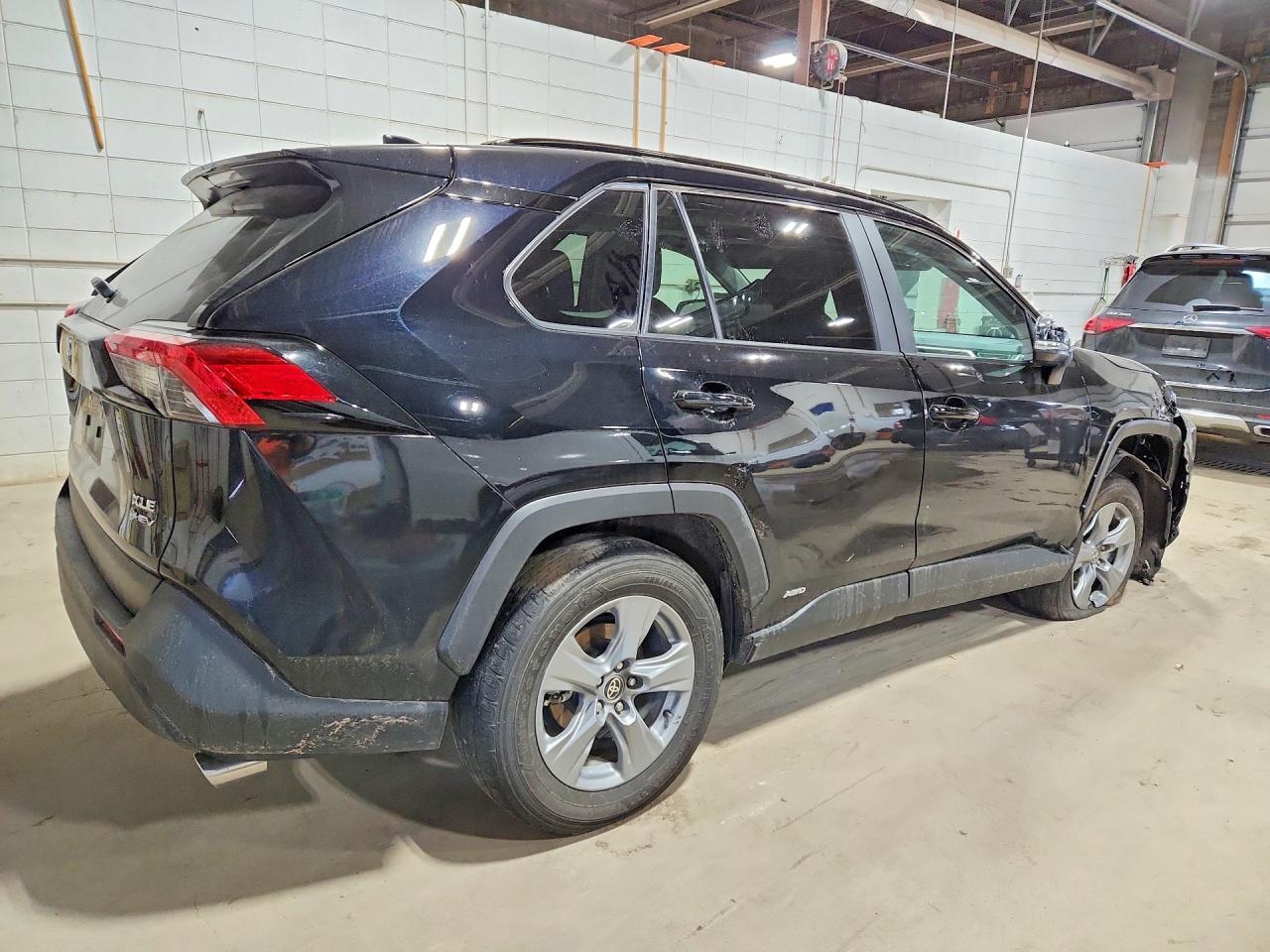 2025 TOYOTA RAV4 HYBRID XLE — снимка 3