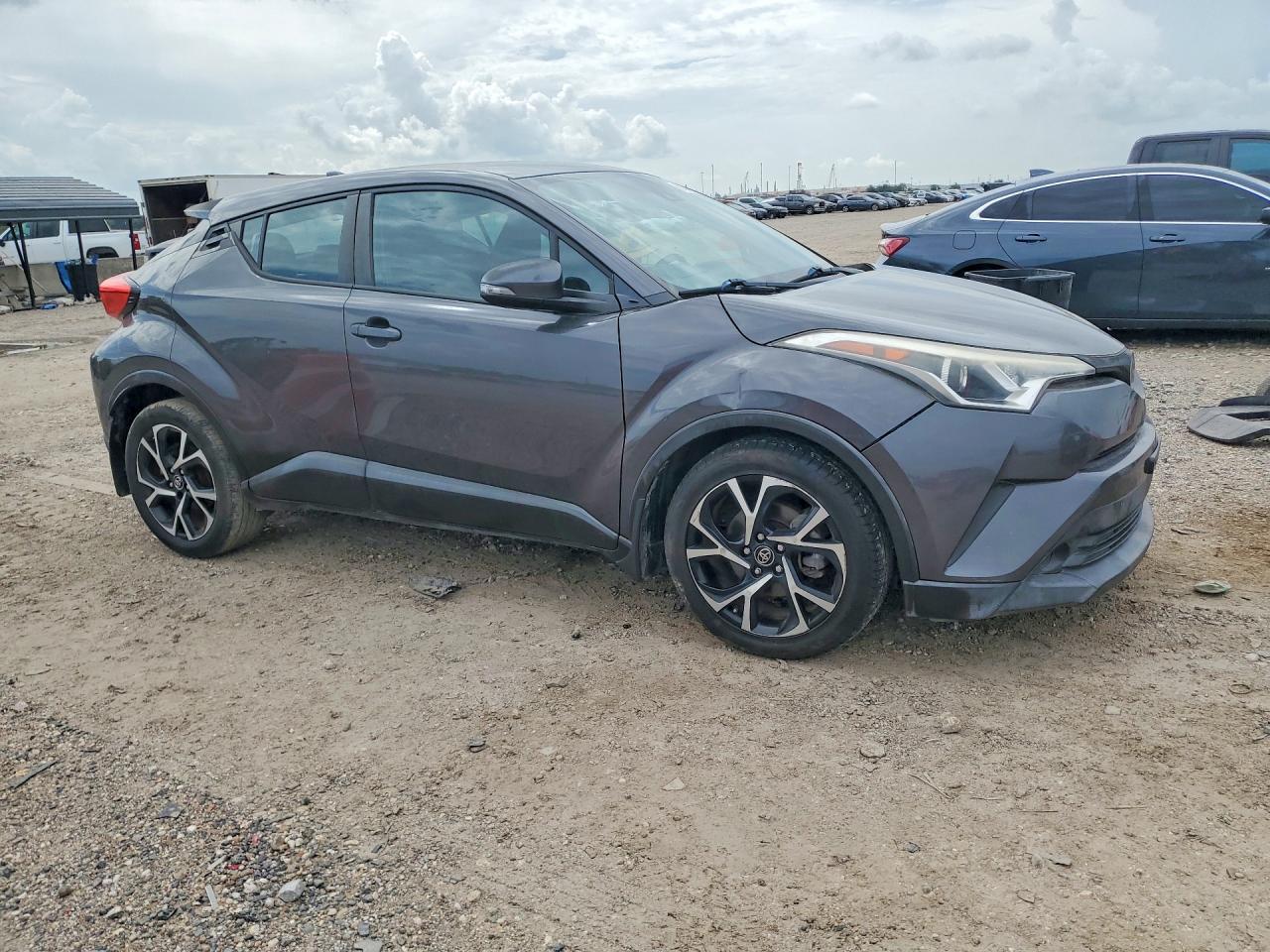 2018 TOYOTA C-HR XLE — снимка 4