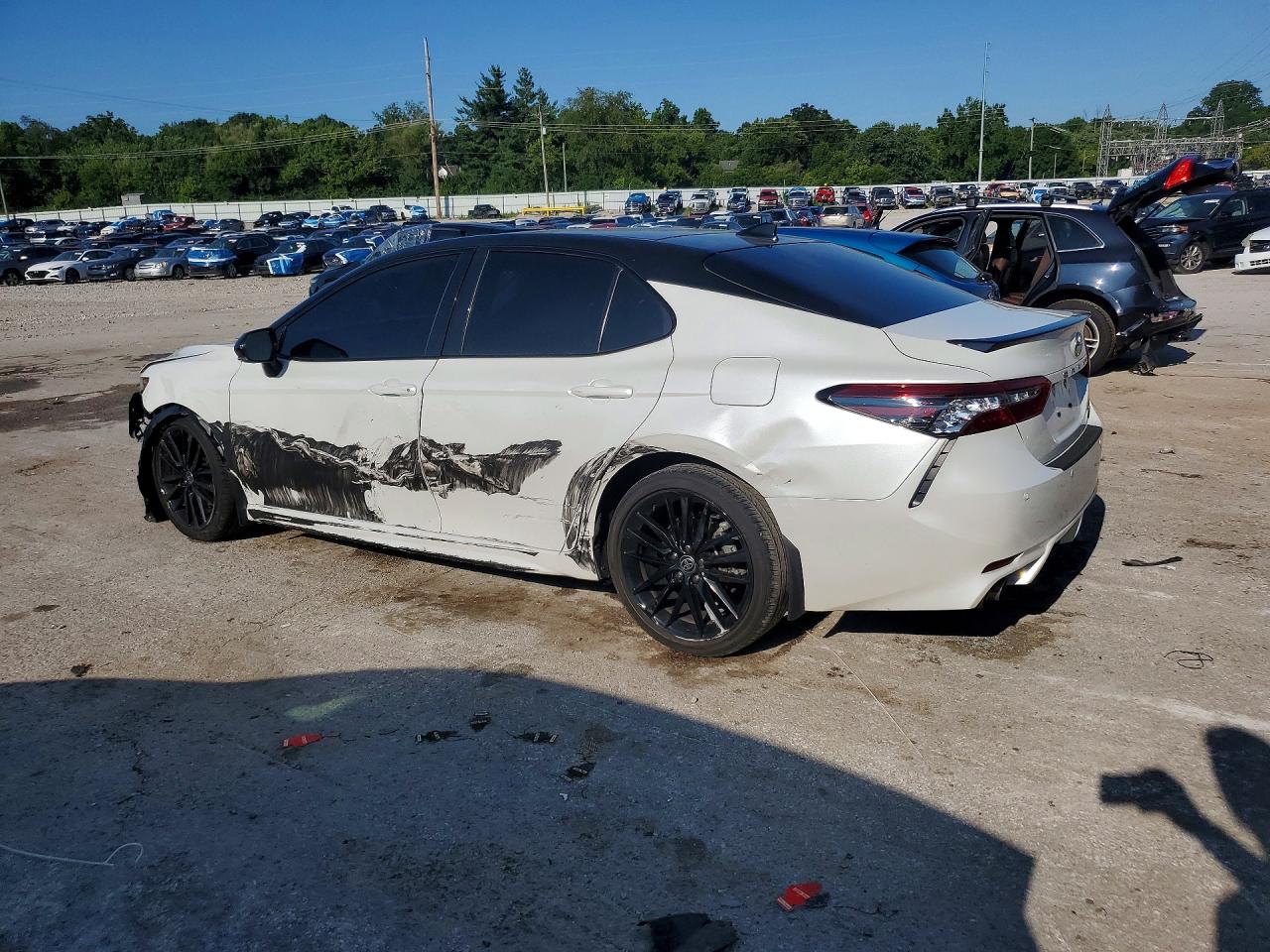 2023 TOYOTA CAMRY XSE V6 — снимка 2