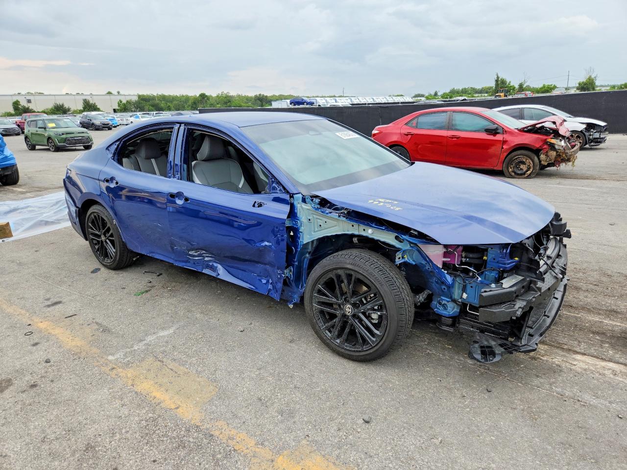 2026 TOYOTA CAMRY SE — снимка 4