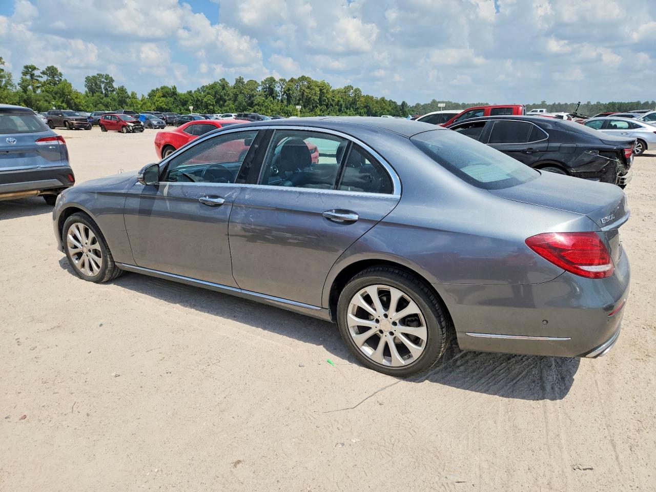 2017 MERCEDES-BENZ E 300 4MATIC — снимка 2