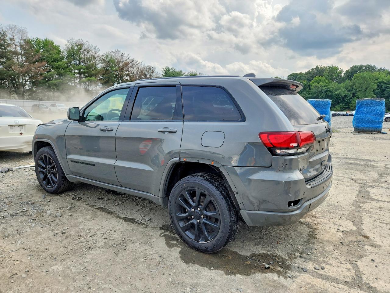 2021 JEEP GRAND CHEROKEE LAREDO — снимка 2