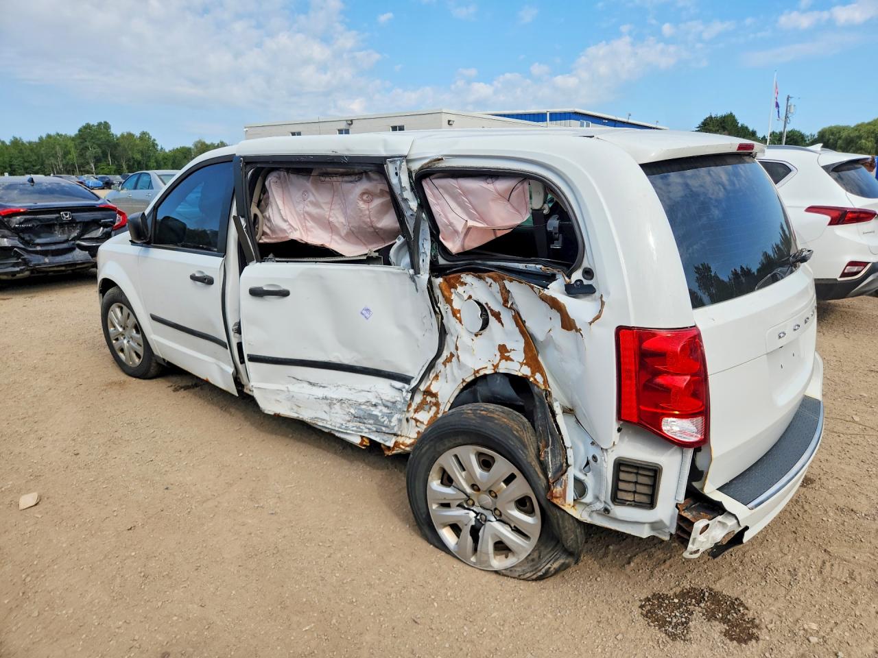 2016 DODGE GRAND CARAVAN SE — снимка 2