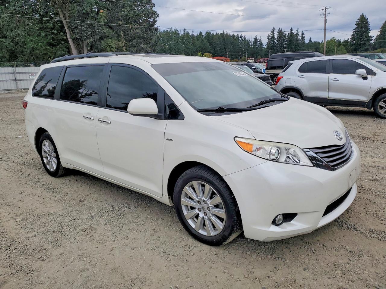 2017 TOYOTA SIENNA XLE 7-PASSENGER — снимка 4
