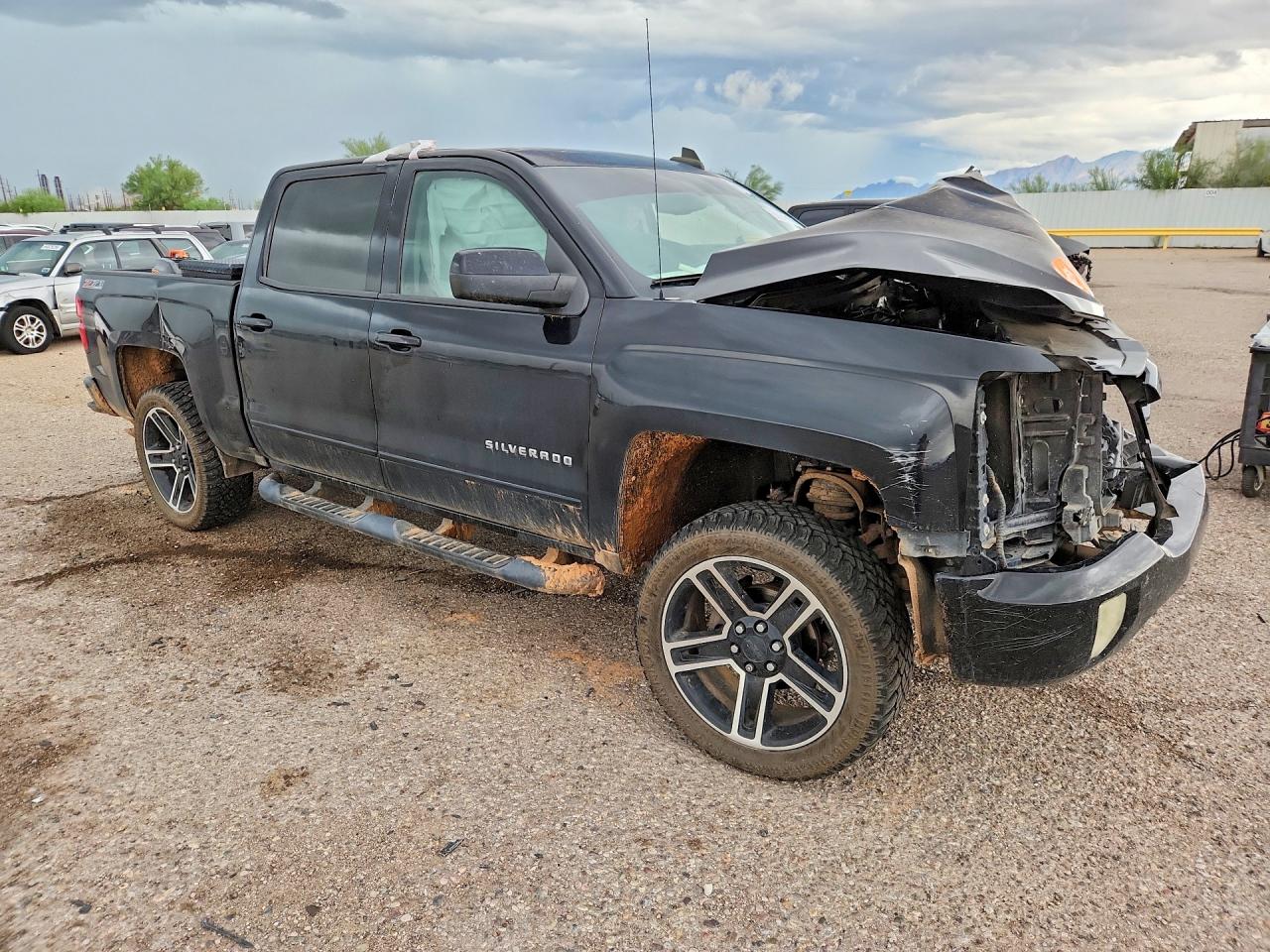 2017 CHEVROLET SILVERADO K1500 LT — снимка 4