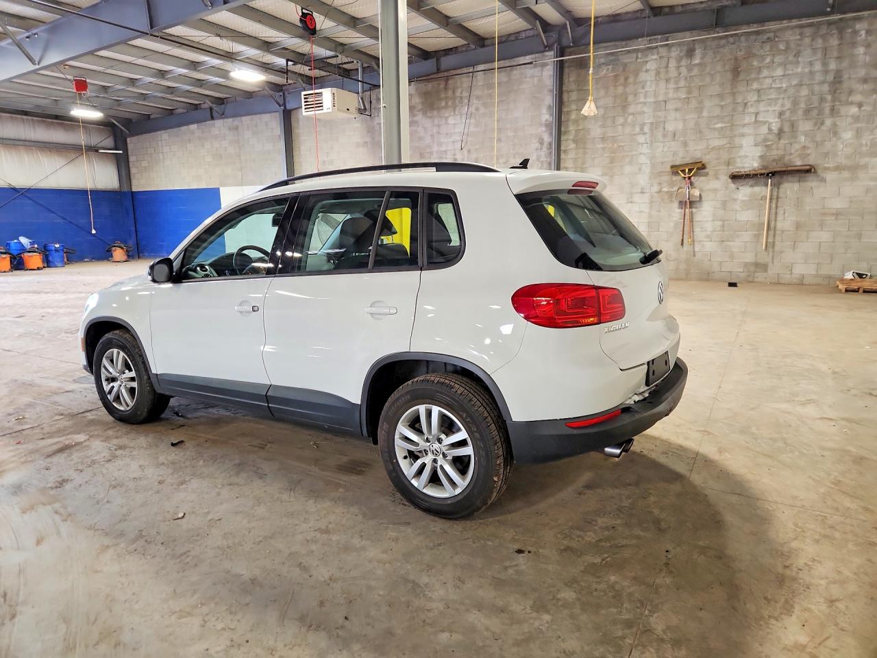 2017 VOLKSWAGEN TIGUAN S — снимка 2