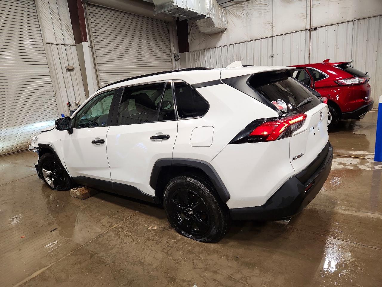 2020 TOYOTA RAV4 XLE — снимка 2
