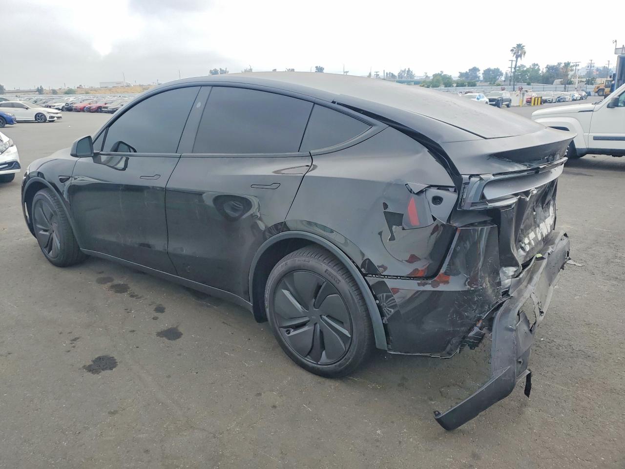 2026 TESLA MODEL Y — снимка 2