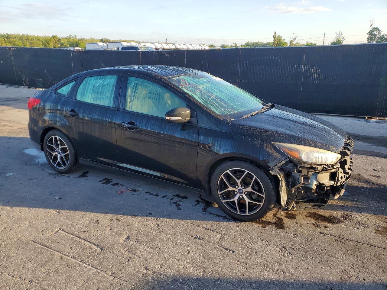 2017 FORD FOCUS SEL — снимка 4