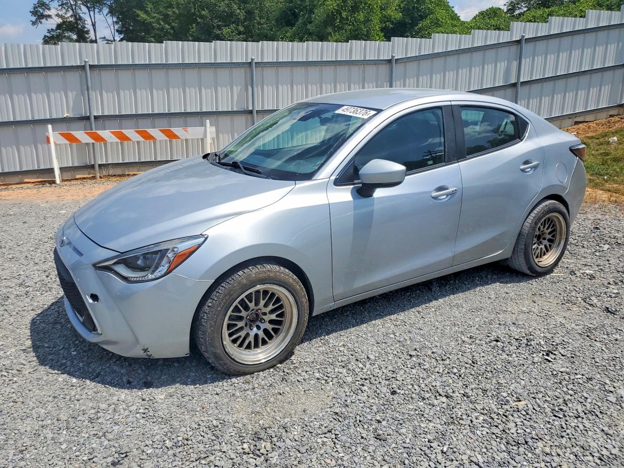 2019 TOYOTA YARIS XLE