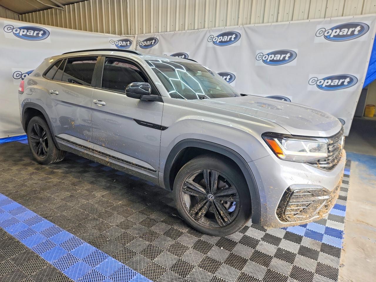 2023 VOLKSWAGEN ATLAS CROSS SPORT SEL R-LINE — снимка 4