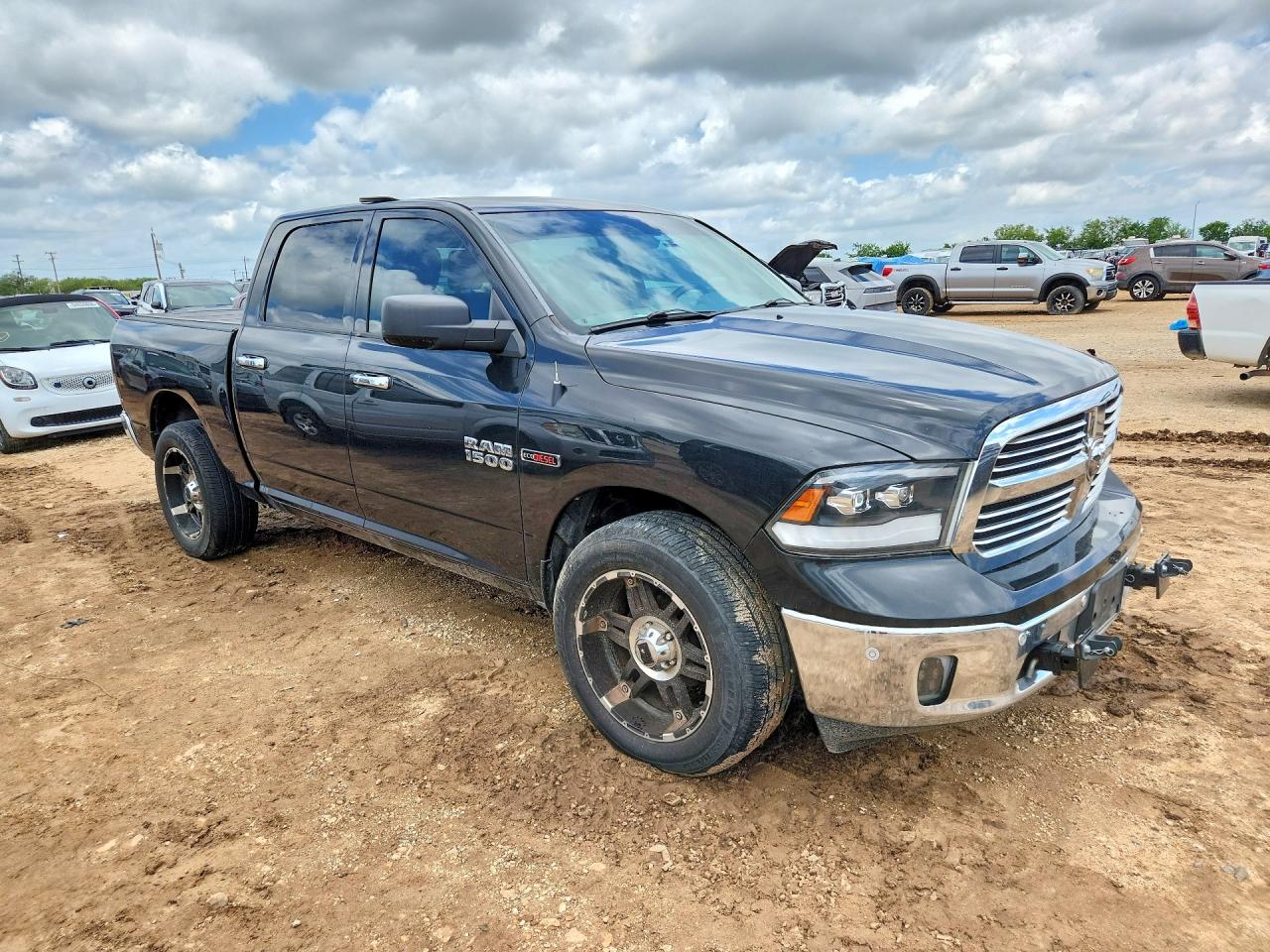 2017 RAM 1500 SLT — снимка 4