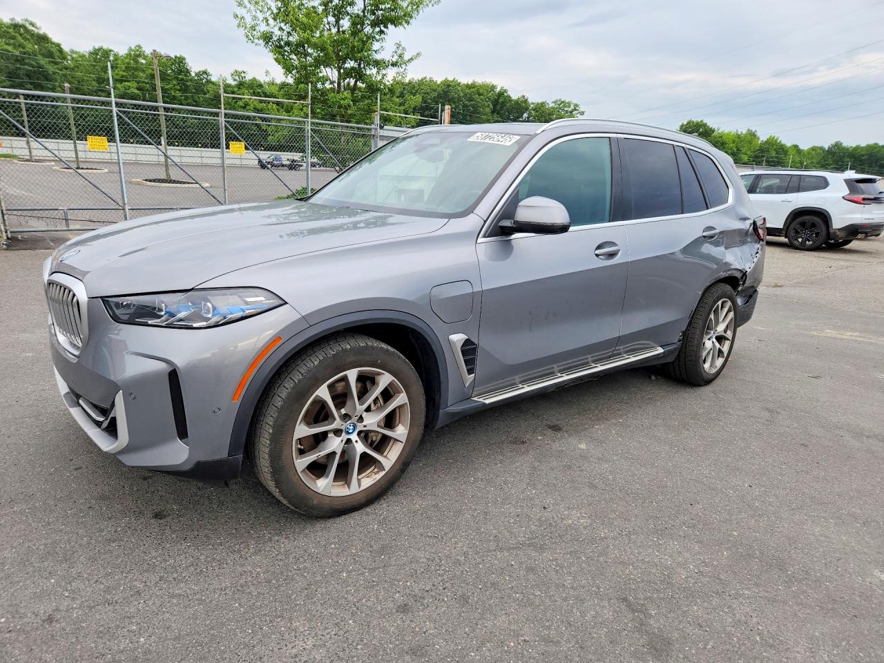 2025 BMW X5 XDRIVE50E