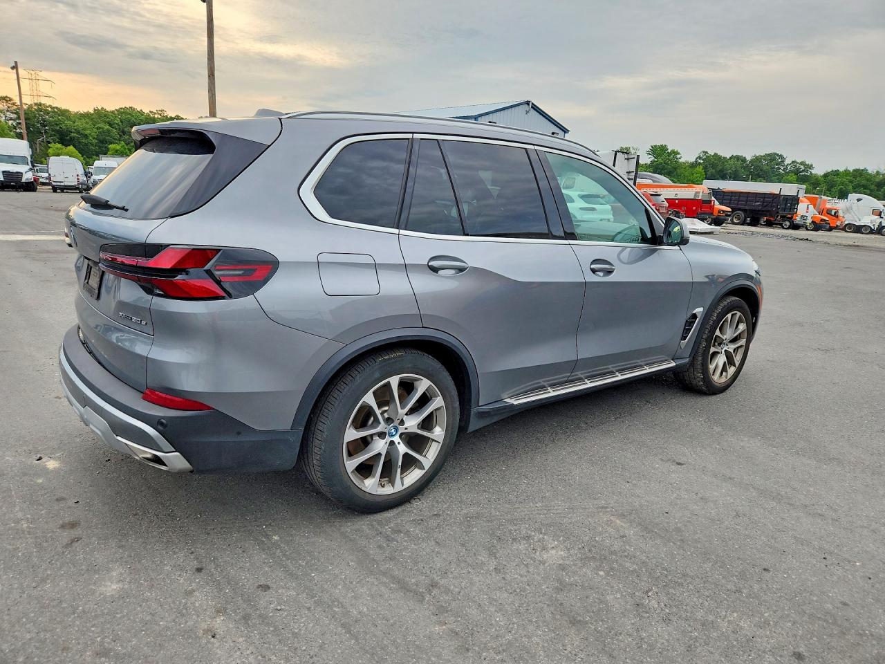 2025 BMW X5 XDRIVE50E — снимка 3