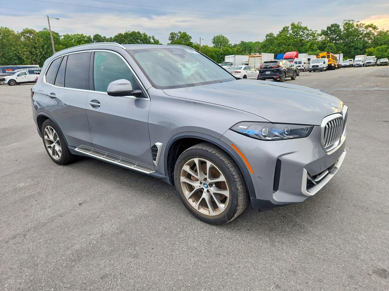 2025 BMW X5 XDRIVE50E — снимка 4