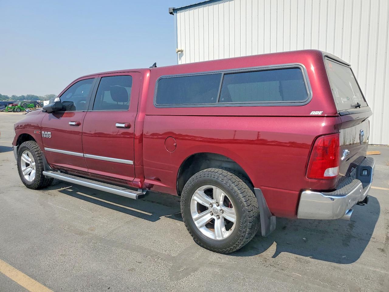 2016 RAM 1500 SLT — снимка 2