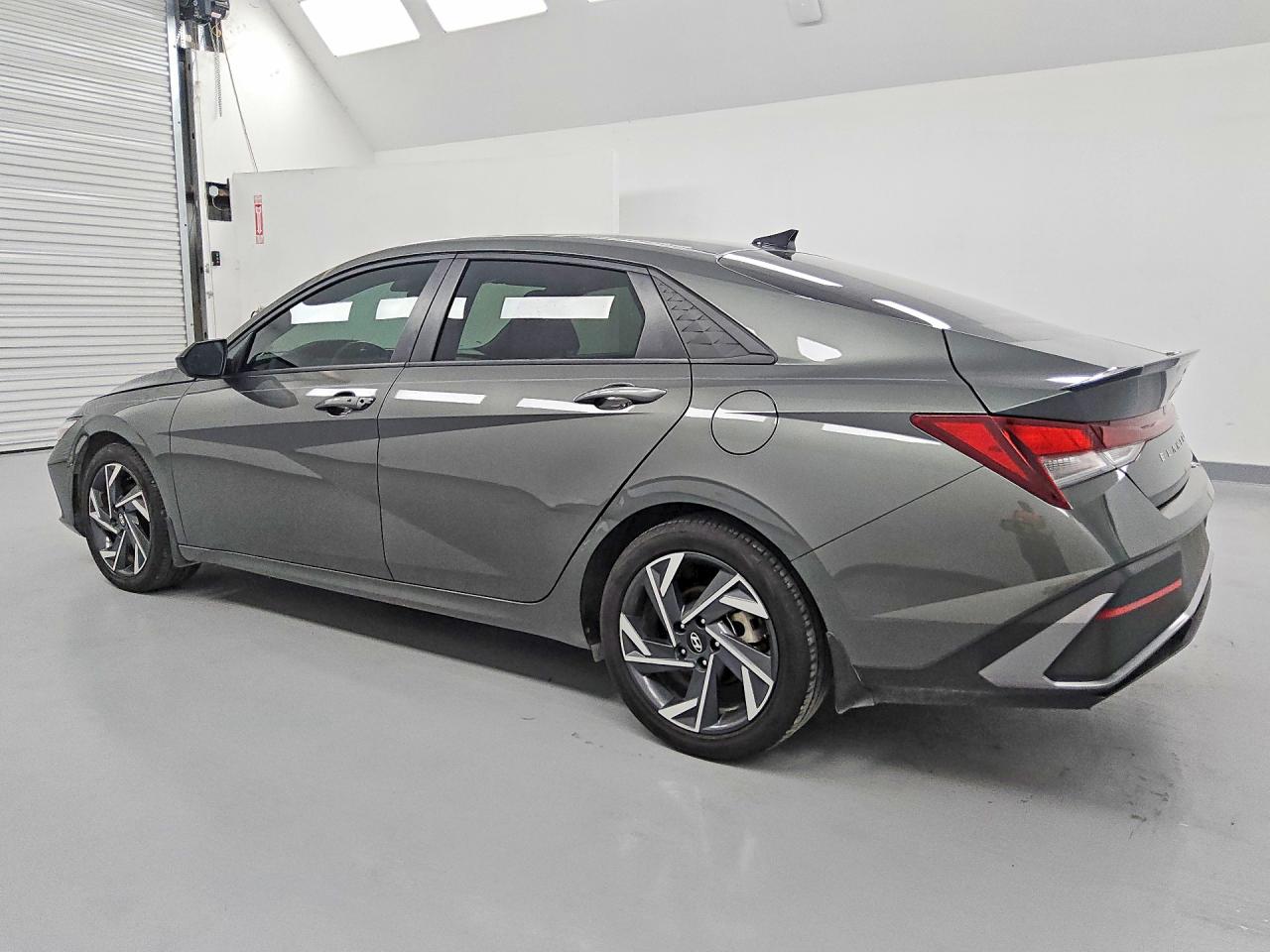 2025 HYUNDAI ELANTRA SEL SPORT — снимка 2