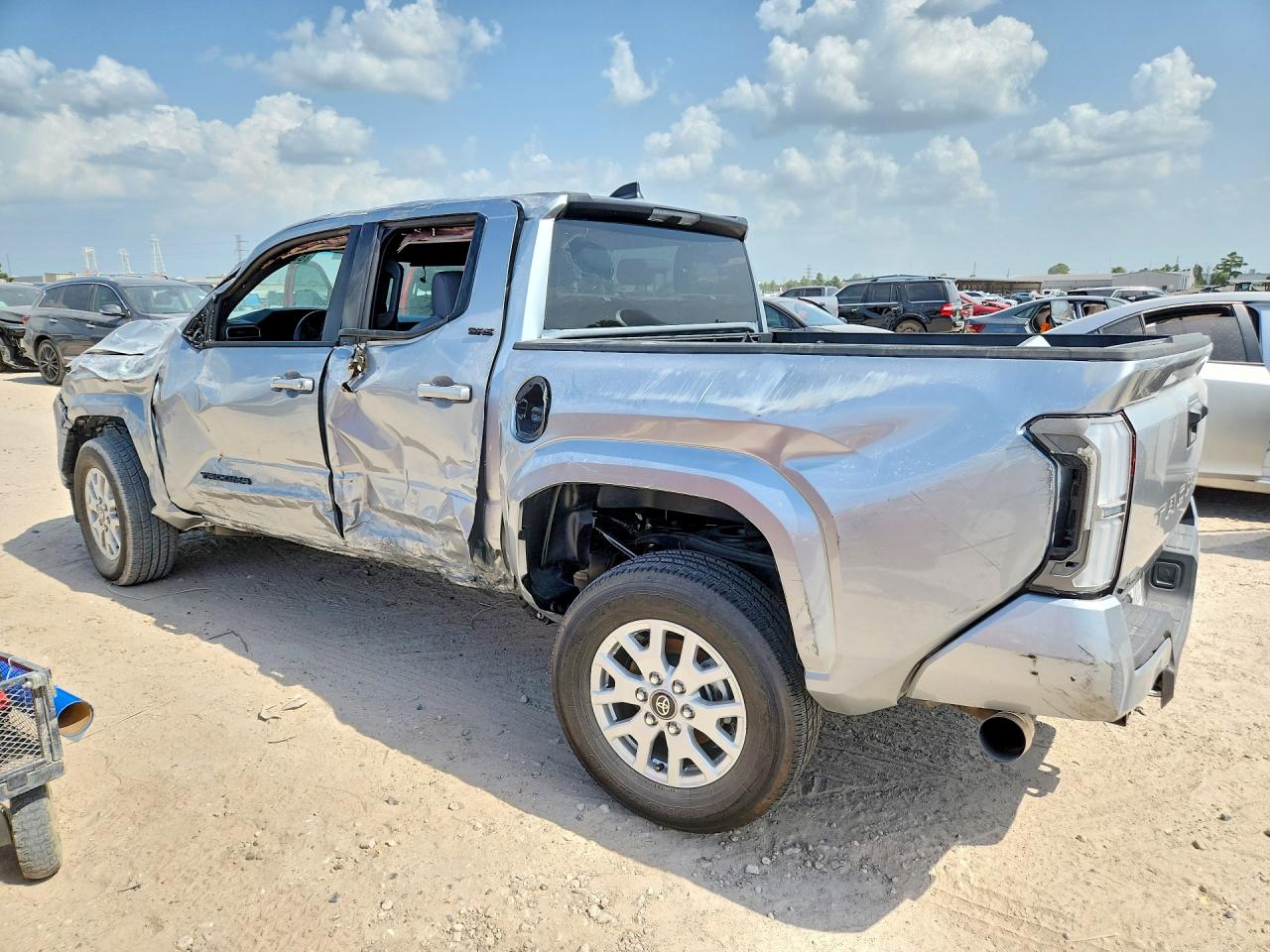 2026 TOYOTA TACOMA SR5 — снимка 2