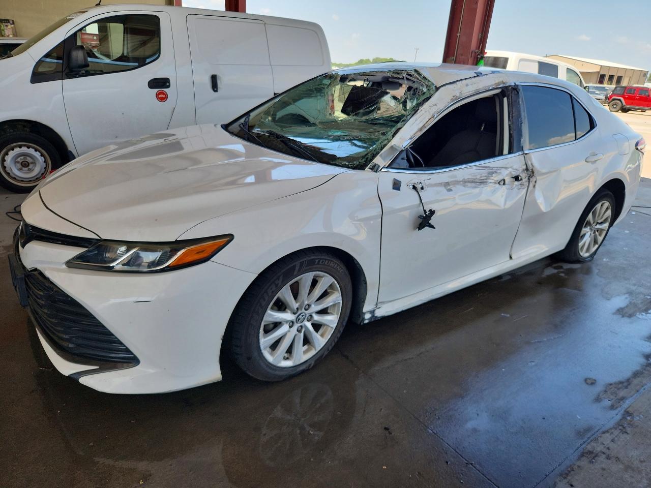 2019 TOYOTA CAMRY LE