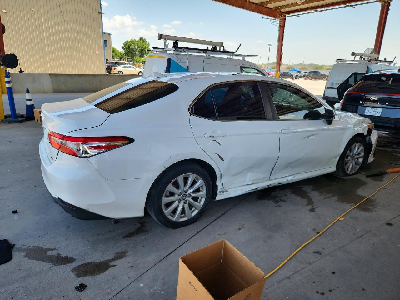 2019 TOYOTA CAMRY LE — снимка 3