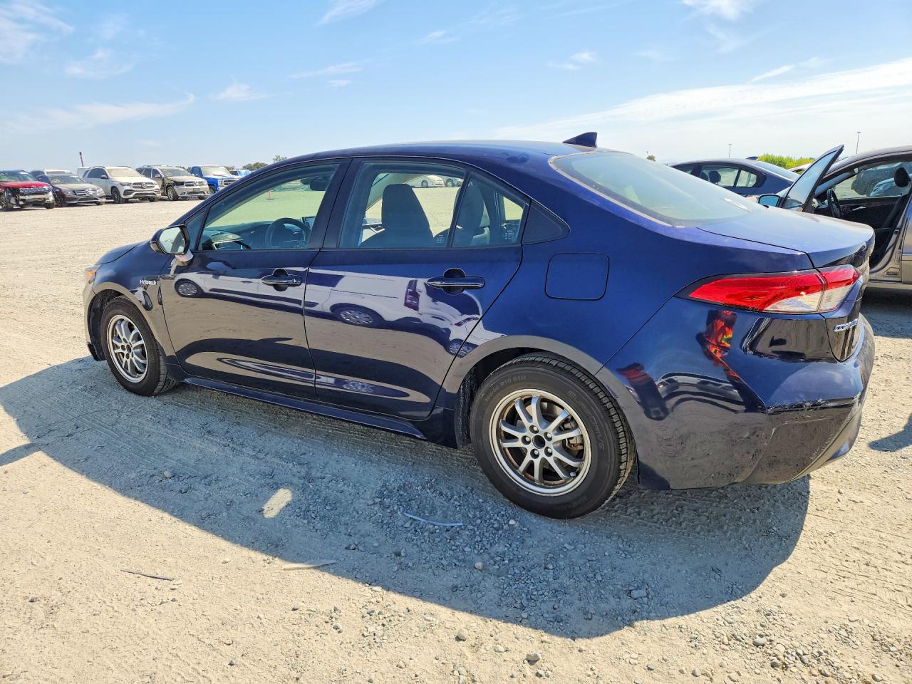 2021 TOYOTA COROLLA LE — снимка 2