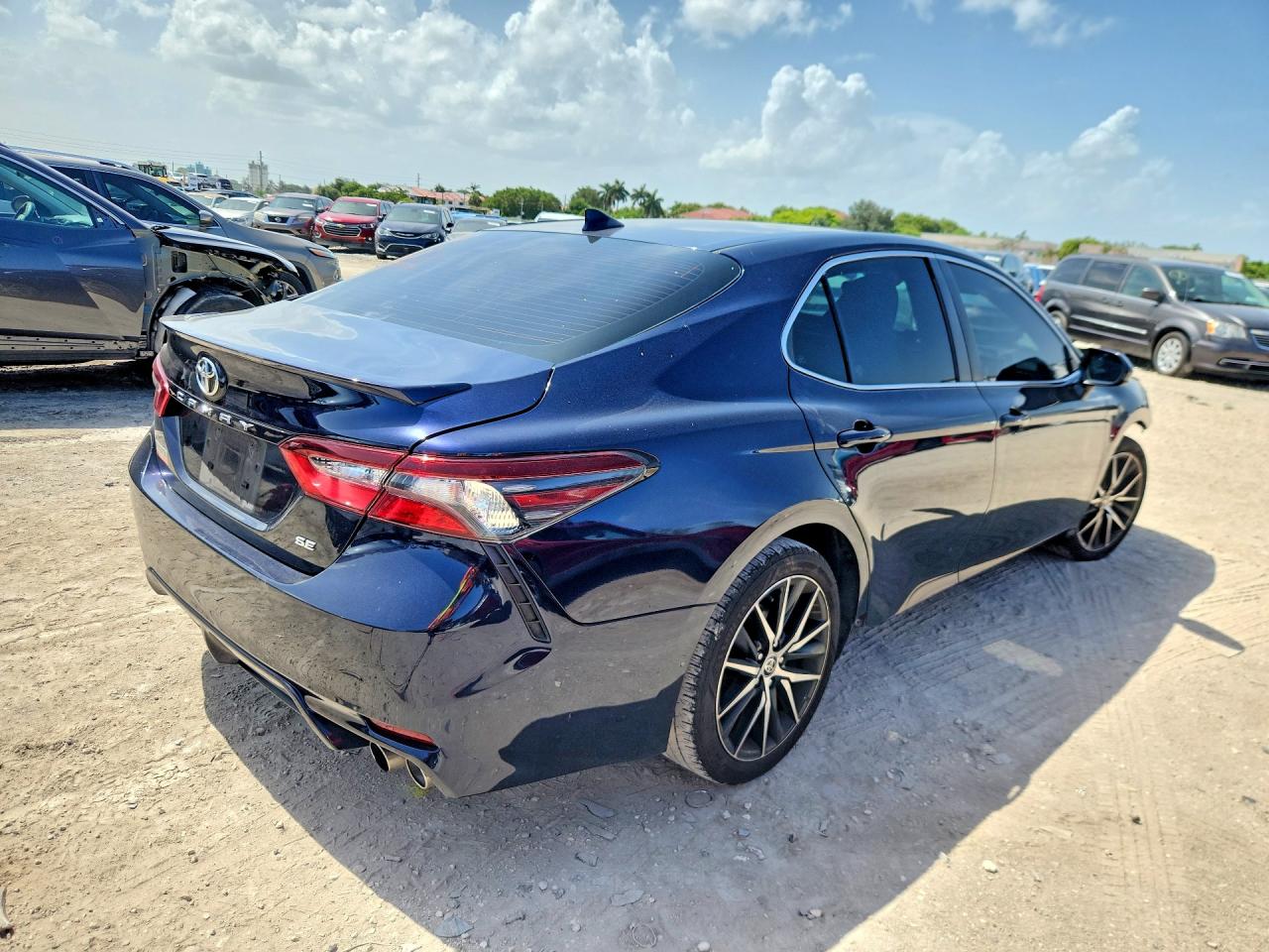 2021 TOYOTA CAMRY SE — снимка 3