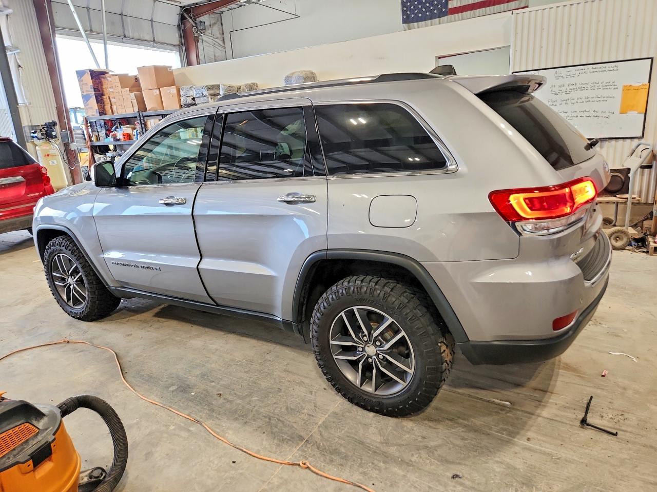 2017 JEEP GRAND CHEROKEE LIMITED — снимка 2