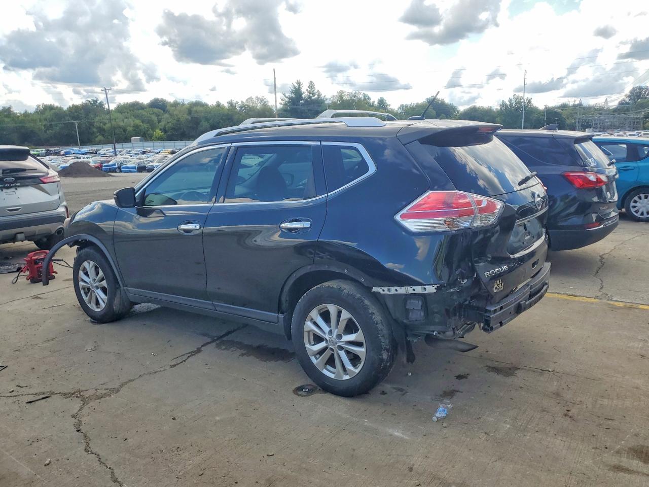 2015 NISSAN ROGUE SV — снимка 2