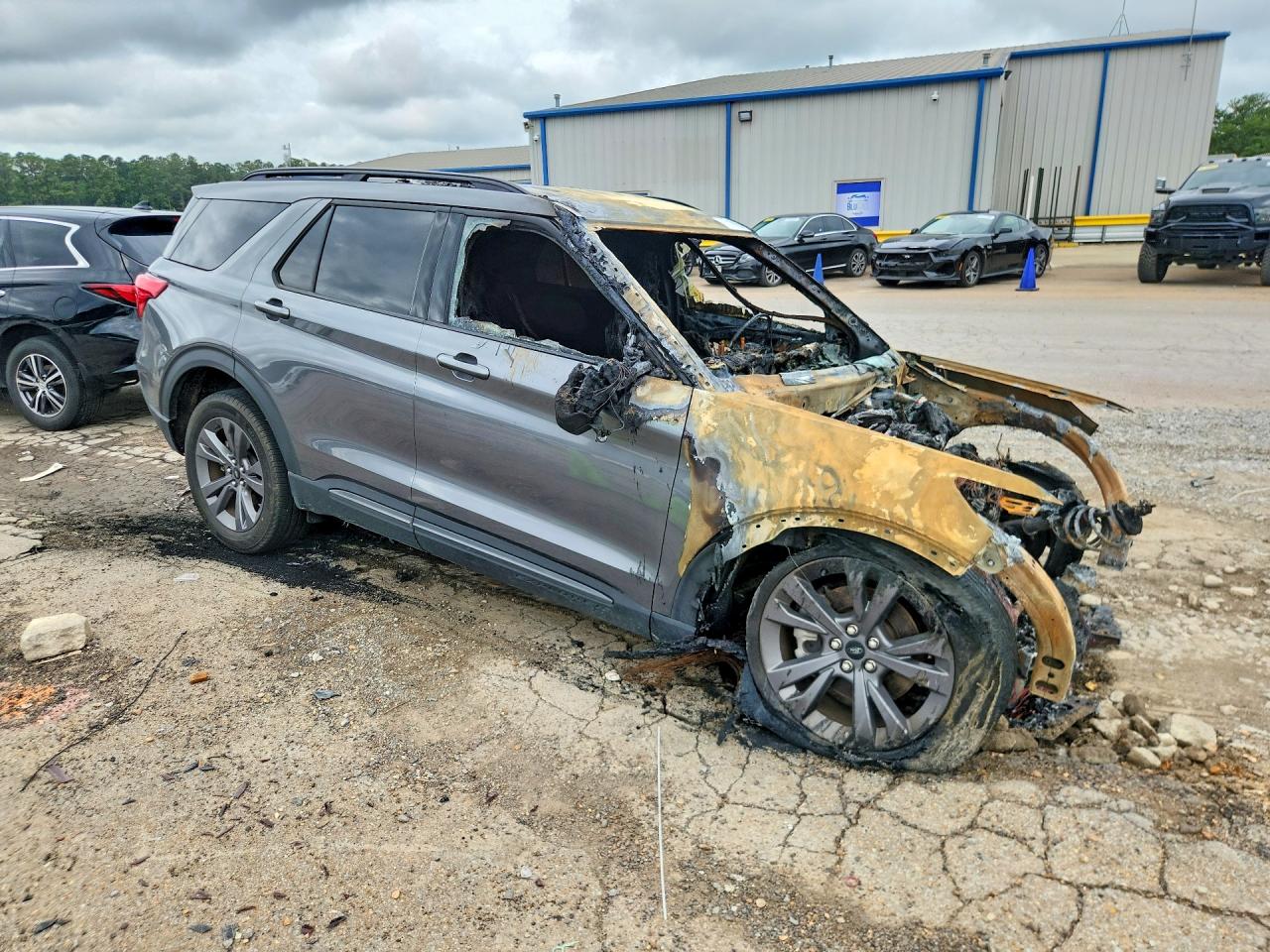 2024 FORD EXPLORER XLT — снимка 4