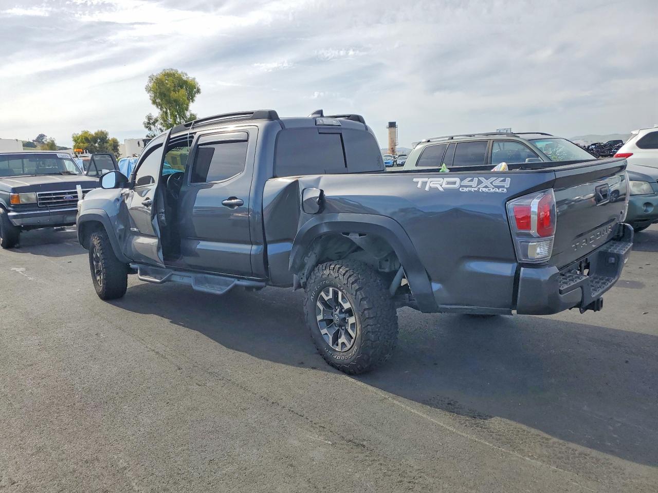 2021 TOYOTA TACOMA TRD OFF-ROAD — снимка 2